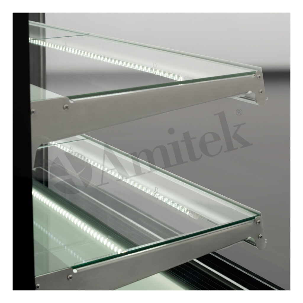 Hlađena izložbena vitrina Amitek Velvet 1540B — 670 l